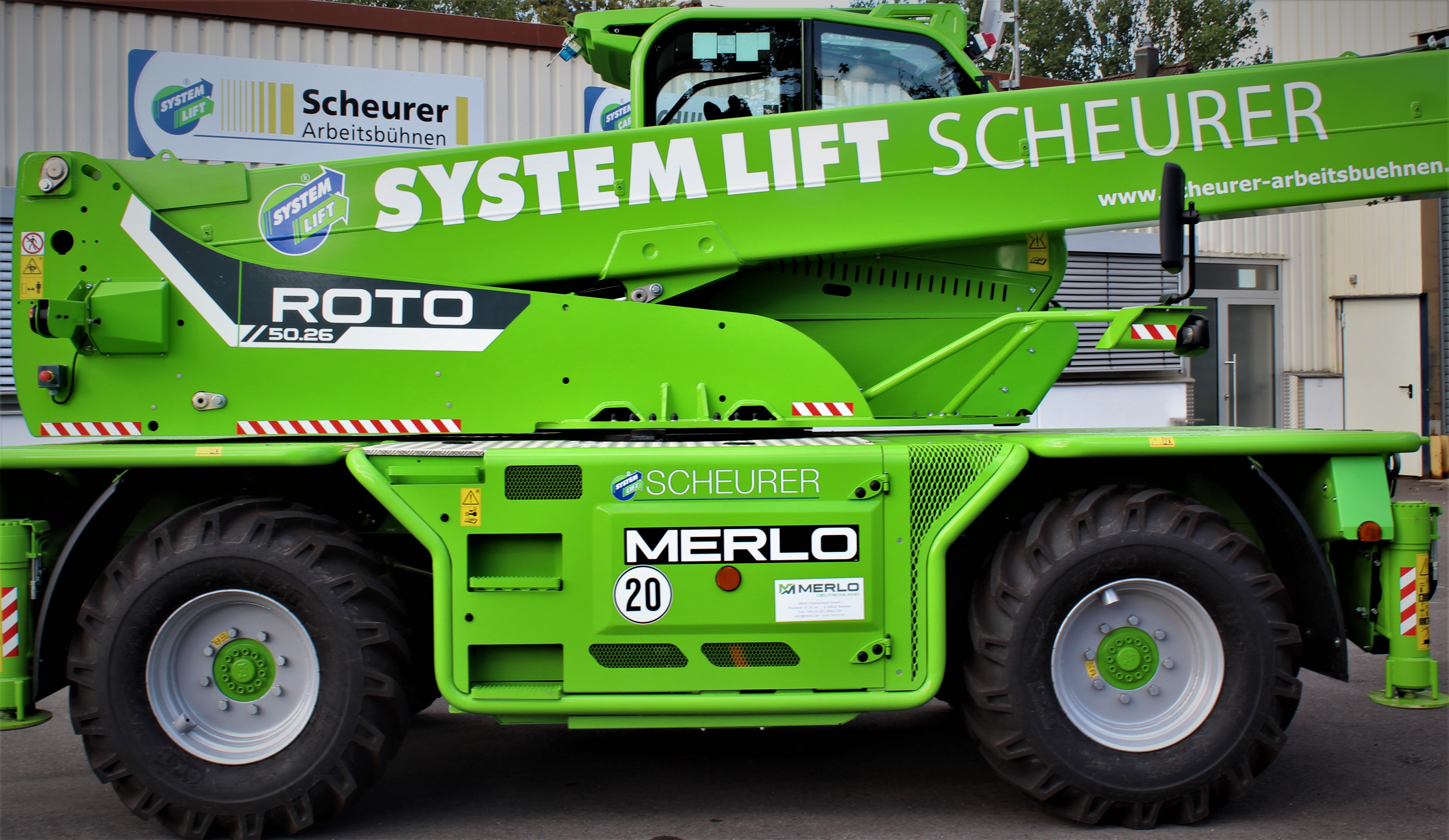 Merlo Roto-Stapler vor der Scheurer Gabelstaplervermietung