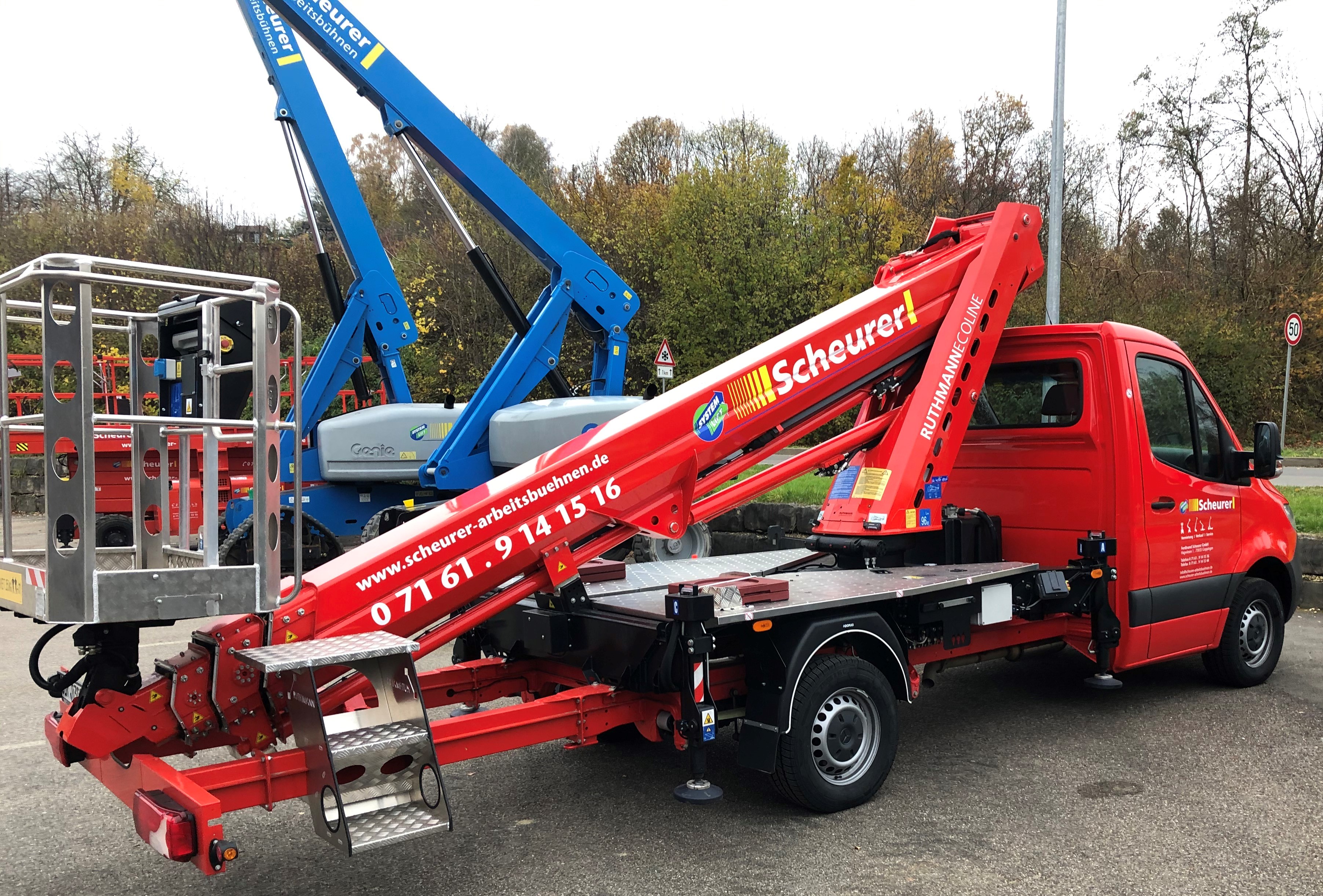 Scheurer Hubsteiger - LKW-Arbeitsbühne von hinten